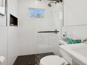 2 Leamington St, Lido Beach NY 11561