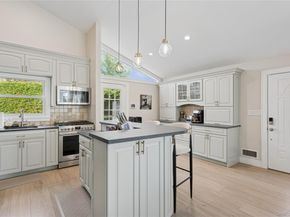 2 Leamington St, Lido Beach NY 11561