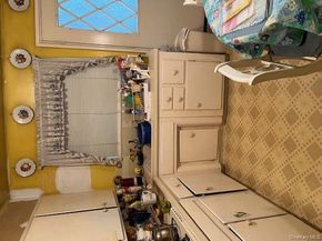 372 Woodbridge Lane, Jericho NY 11753