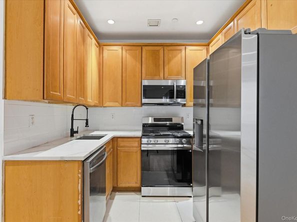 379 Kings Highway 2B, Brooklyn NY 11223