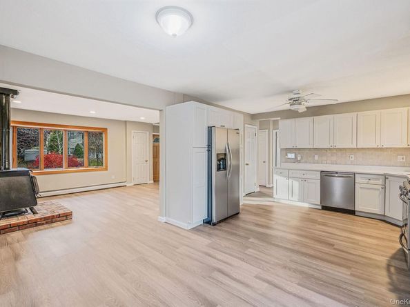 23 Dellmarie Lane, Nesconset NY 11767