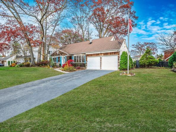 23 Dellmarie Lane, Nesconset NY 11767