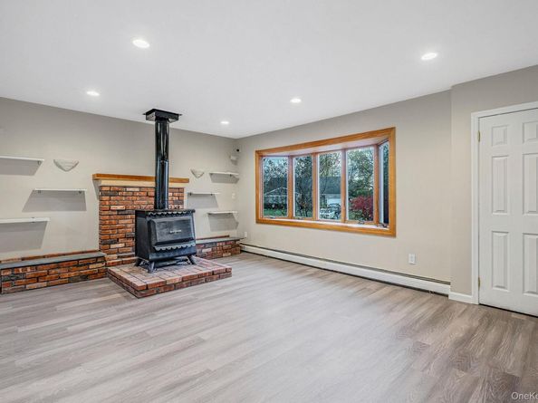 23 Dellmarie Lane, Nesconset NY 11767