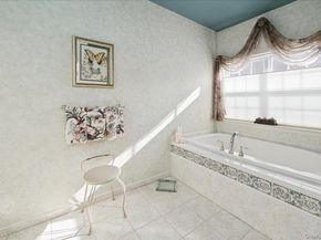 51 Windwatch Dr. Drive 51, Hauppauge NY 11788