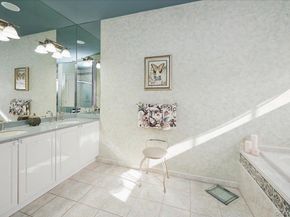 51 Windwatch Dr. Drive 51, Hauppauge NY 11788