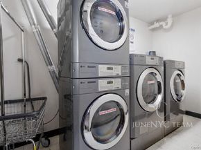 152-18 Union Turnpike 204K, Flushing NY 11367