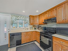 254 W 1st Street, West Islip NY 11795