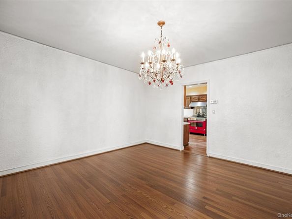 94 Parkway E, Mount Vernon NY 10552