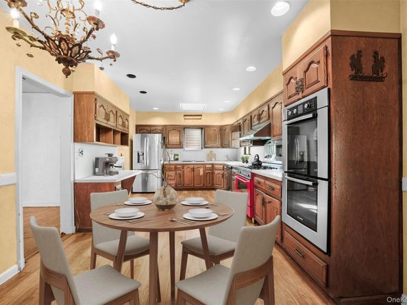 94 Parkway E, Mount Vernon NY 10552