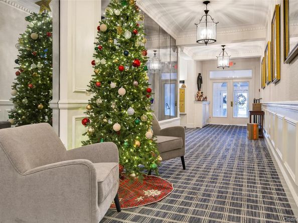 360 Stewart Avenue 3F, Garden City NY 11530