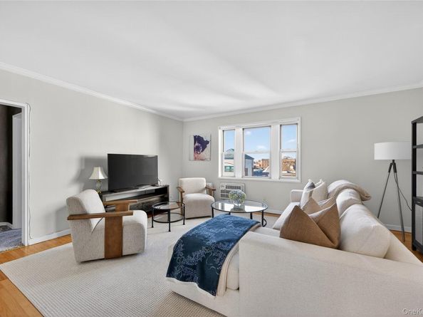 360 Stewart Avenue 3F, Garden City NY 11530