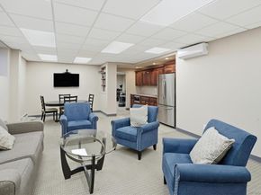 25 Chapel Pl. 1B, Great Neck NY 11021