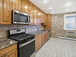 25 Chapel Pl. 1B, Great Neck NY 11021