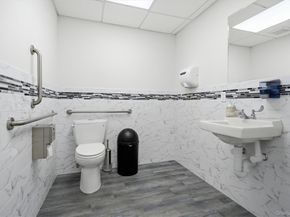 25 Chapel Pl. 1B, Great Neck NY 11021