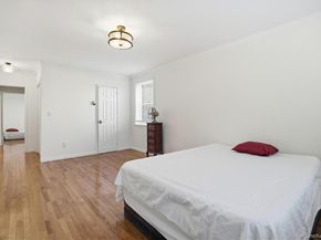 25 Chapel Pl. 1B, Great Neck NY 11021