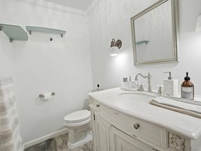 25 Chapel Pl. 1B, Great Neck NY 11021