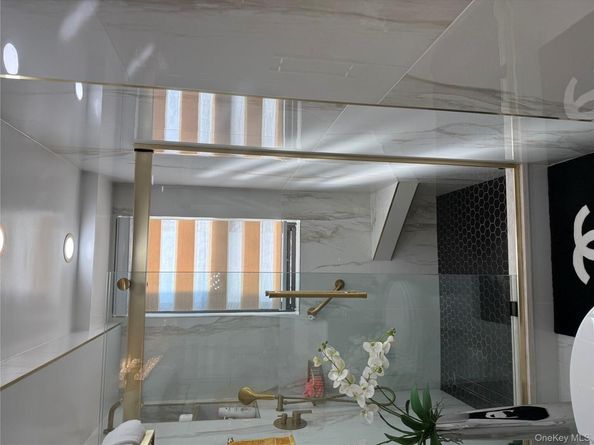 61-15 98th Street 8K, Rego Park NY 11374