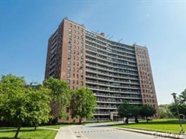 61-15 98th Street 8K, Rego Park NY 11374