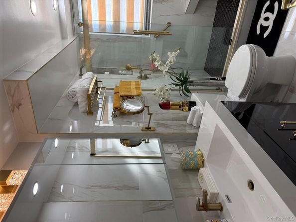 61-15 98th Street 8K, Rego Park NY 11374