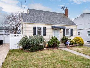 20 Kenneth Avenue, Bellmore NY 11710