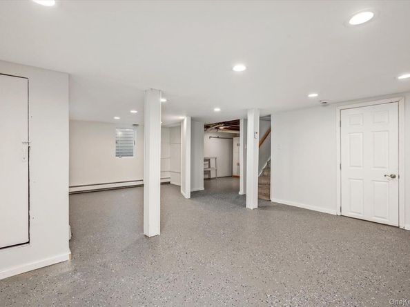 20 Kenneth Avenue, Bellmore NY 11710