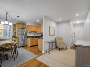 13 Bryant Cres 1D, White Plains NY 10605