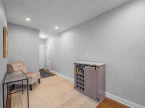 13 Bryant Cres 1D, White Plains NY 10605