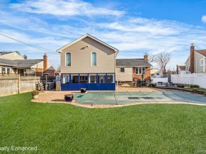 44 Colony Lane, Syosset NY 11791