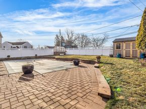 44 Colony Lane, Syosset NY 11791