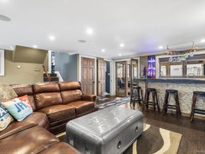 44 Colony Lane, Syosset NY 11791