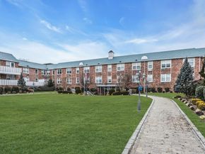 75 Noble 121, Lynbrook NY 11563