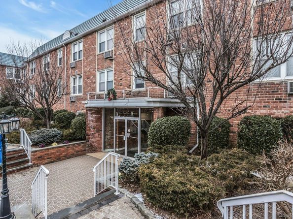 75 Noble 121, Lynbrook NY 11563