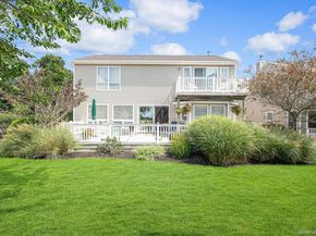 24 Spinnaker Lane 24, East Patchogue NY 11772