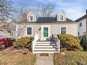 222 Lido Parkway, Lindenhurst NY 11757