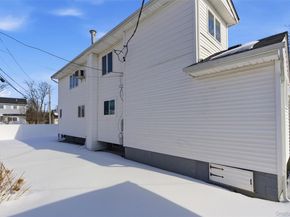 25 Whitetail Lane, Commack NY 11725