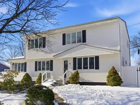25 Whitetail Lane, Commack NY 11725