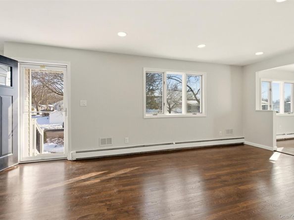 25 Whitetail Lane, Commack NY 11725