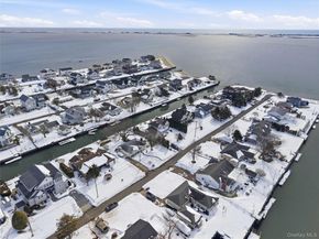 25 Dolphin Road, East Quogue NY 11942