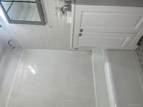 89-15 Parsons Blvd 6D, Jamaica NY 11432