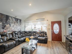 95-11 238th Street, Floral Park NY 11001