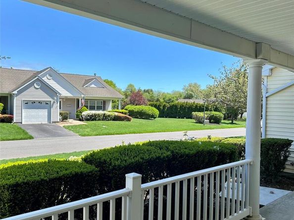 1403 Pebble Beach Path, Riverhead NY 11901