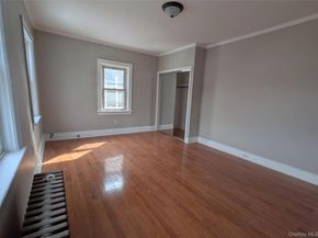 89-32 208th Street, Queens Village NY 11427