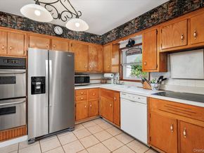 31 Walnut Avenue, South Farmingdale NY 11735