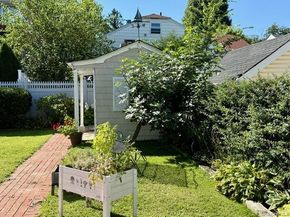 30 Highland Place, Great Neck NY 11020