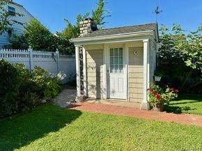 30 Highland Place, Great Neck NY 11020