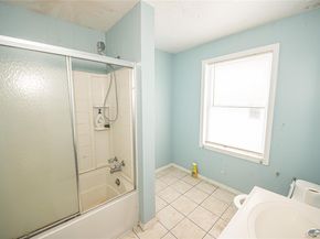 17 Hope Street, Hempstead NY 11550