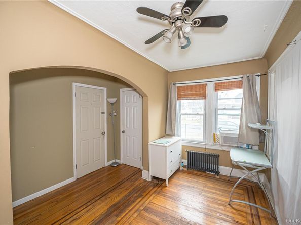 17 Hope Street, Hempstead NY 11550