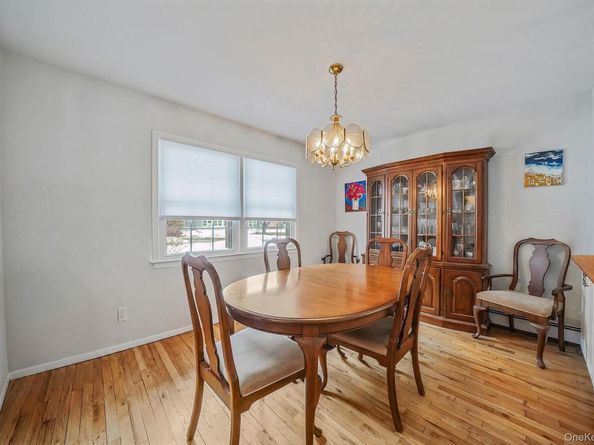 38 Pamlico Avenue, Ronkonkoma NY 11779