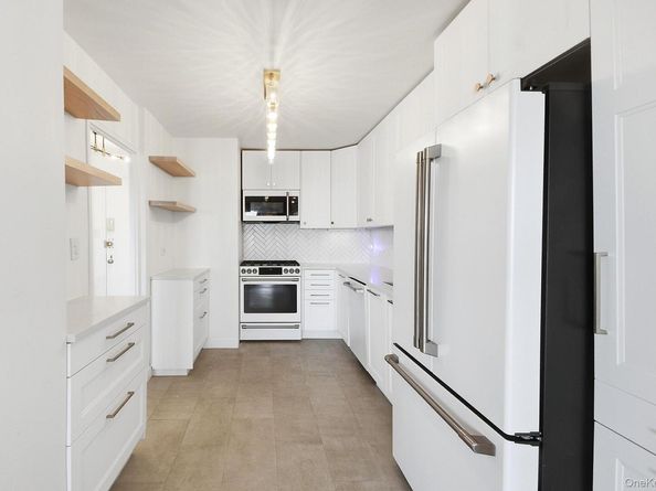 2500 Johnson Avenue 6S, Bronx NY 10463