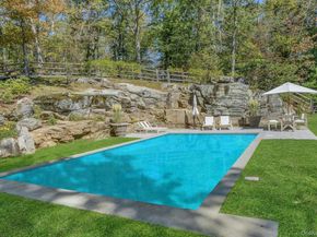 7/8 Douglas Drive, South Salem NY 10590